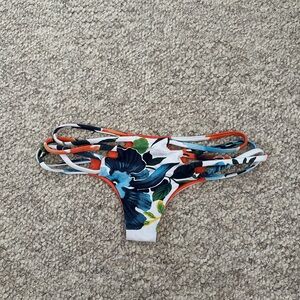 San Lorenzo Floral Strappy Bikini Bottom - LARGE